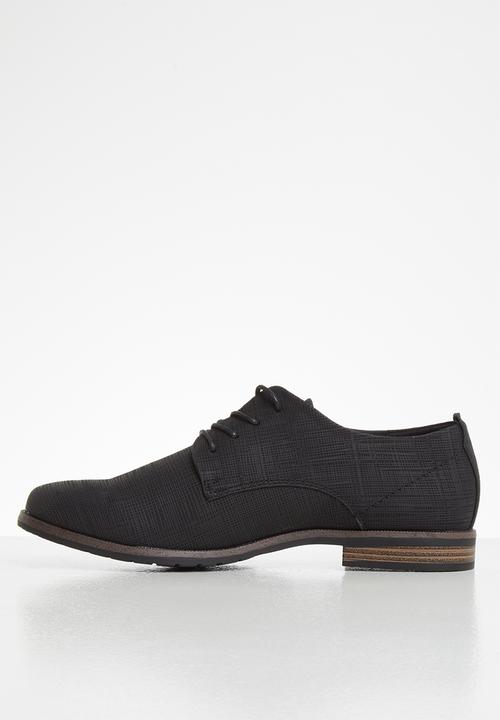 Miss Black - Alpha 4 brogue - black