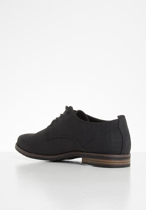 Miss Black - Alpha 4 brogue - black
