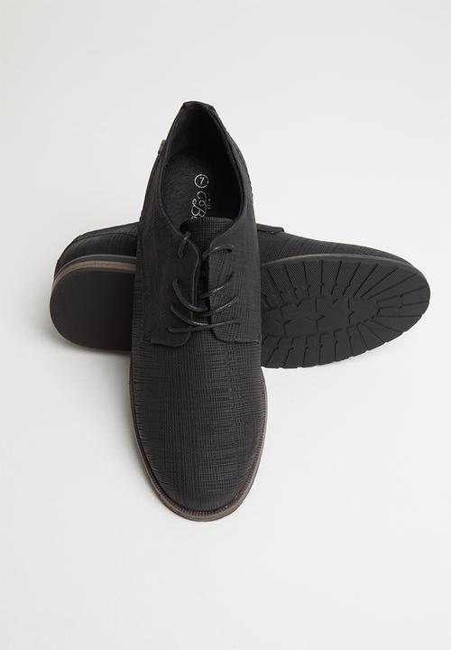 Miss Black - Alpha 4 brogue - black