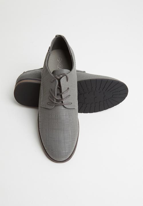 Miss Black - Alpha 4 brogue - grey