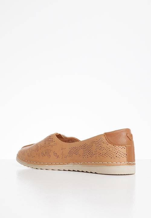 Butterfly Feet - Sandy slip on - brown