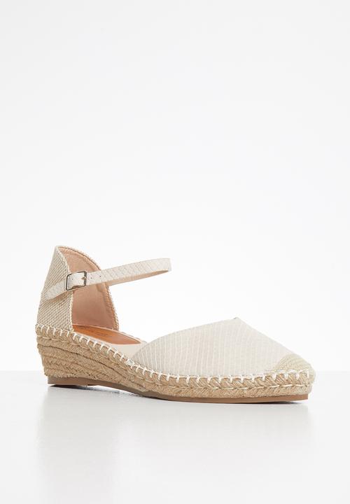 Butterfly Feet - Fin wedge heel - beige