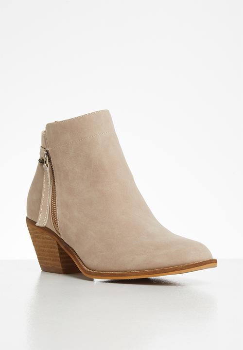 Miss Black - Vicky ankle boot - beige