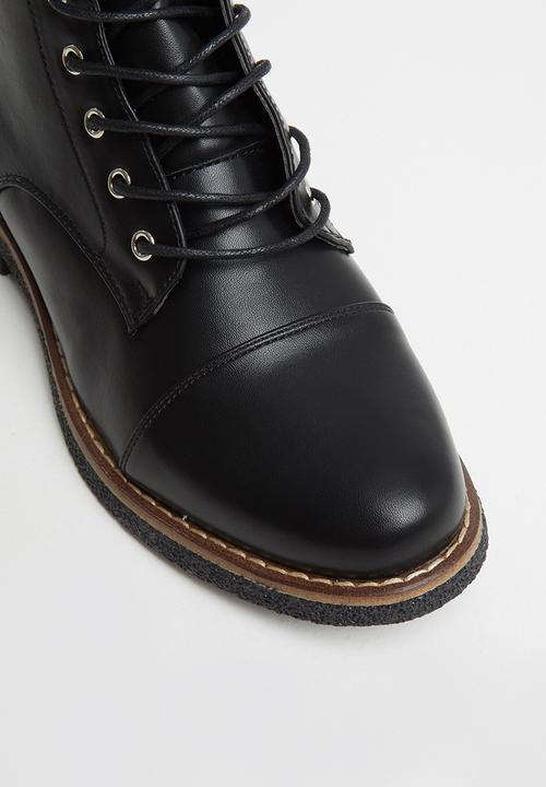 Butterfly Feet - Denny combat boot - black