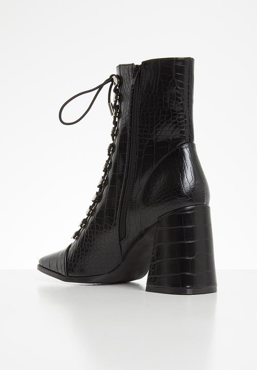 Z_Code_Z - Naara-1 lace up boot - black