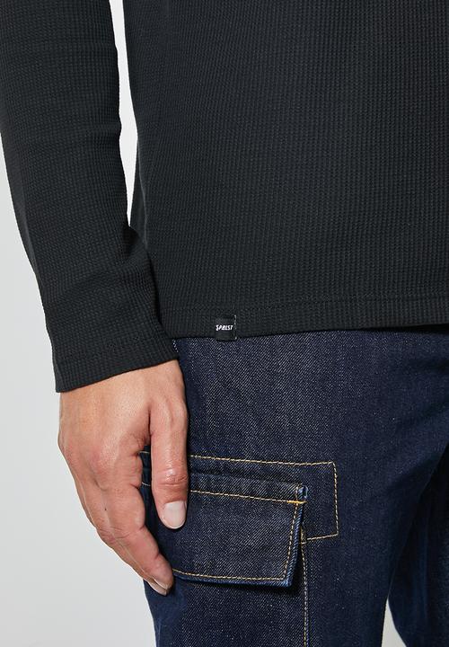 Superbalist - Dylan long sleeve textured pocket tee - black