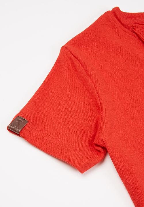 SOVIET - Hull short sleeve V-neck muscle tee  - red