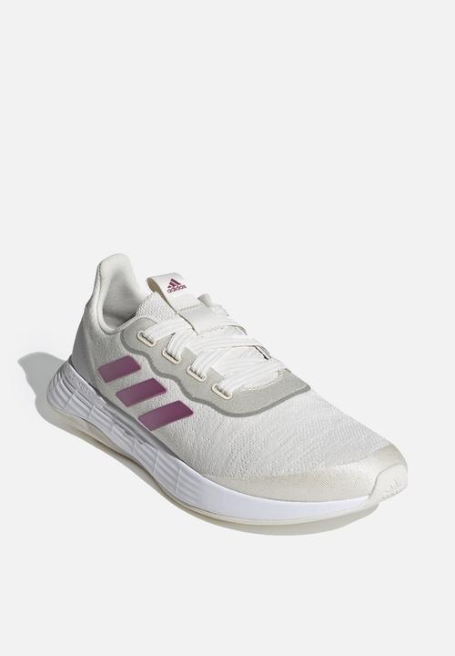 adidas Performance - QT Racer sport - chalk white/cherry met./silver met.