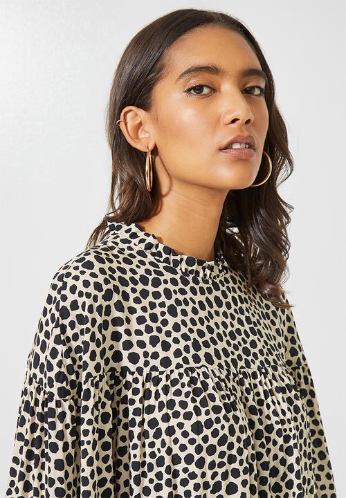 Superbalist - Empire cutline curved hem dress - beige & black 