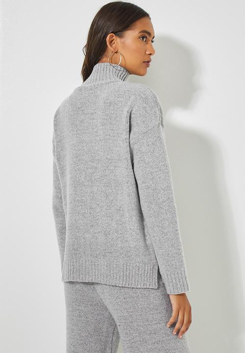 Superbalist - Soft touch funnel neck - grey 