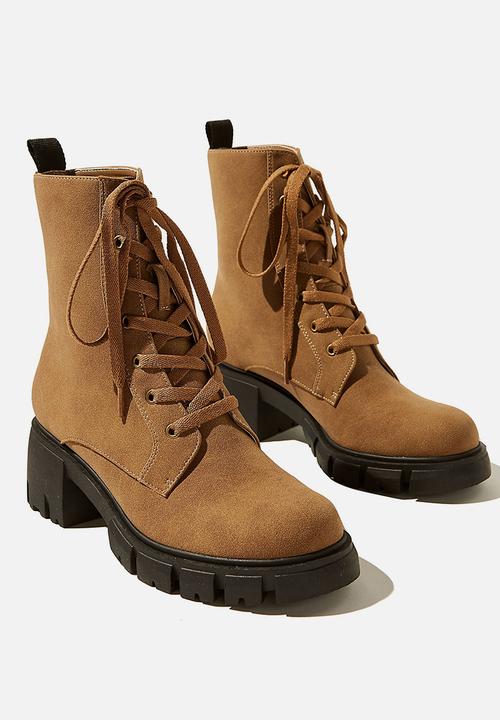 Cotton On - Kendall combat lace up boot - tan suede 