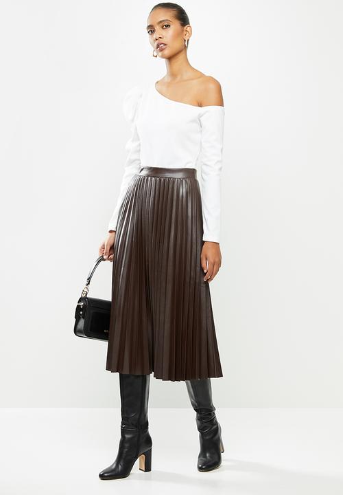 VELVET - Asymmetric carrot sleeve crepe knit top - white 