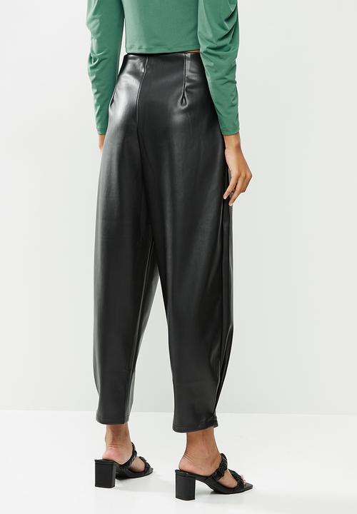 VELVET - Pu tapered pant with styled band - black 