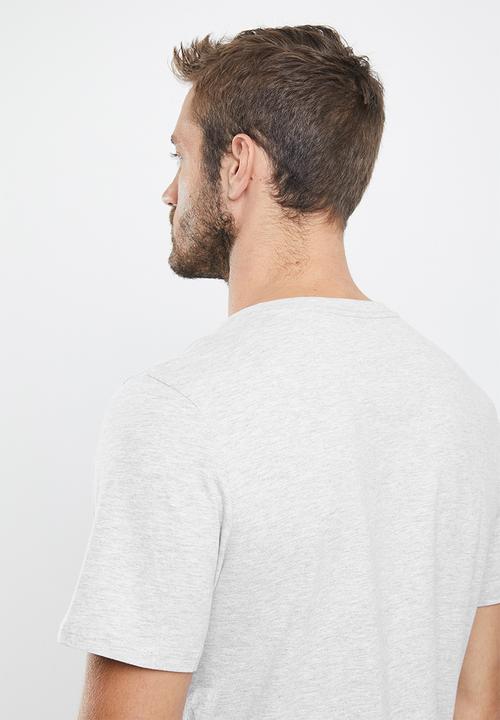 Cotton On - Mens essential vee neck tee 3 pack - multi 