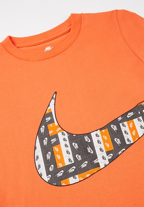 Nike - Lo-fi label wrap swoosh short sleeve tee - orange