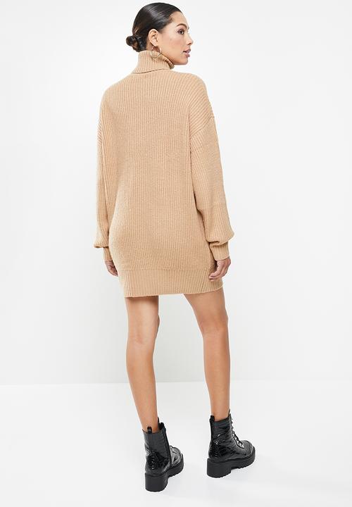 Missguided - Premium boyfriend roll neck dress - brown