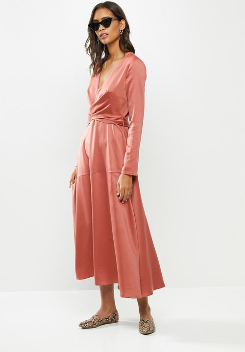 MILLA - Sueded satin wrap bodice midi dress - dusty pink 