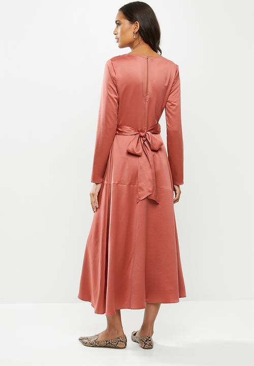 MILLA - Sueded satin wrap bodice midi dress - dusty pink 
