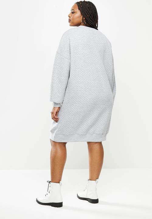 Missguided - Plus size quilted sweater dress - grey