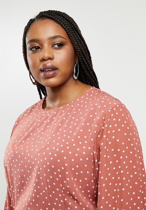 Missguided - Plus size ruched polka dot tea dress - pink & white 
