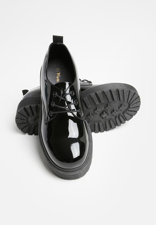 Plum - Thuli lug sole lace up shoe - black