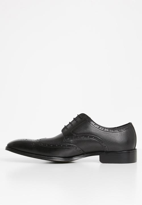 POLO - Gibson leather pin punch wing cap - black