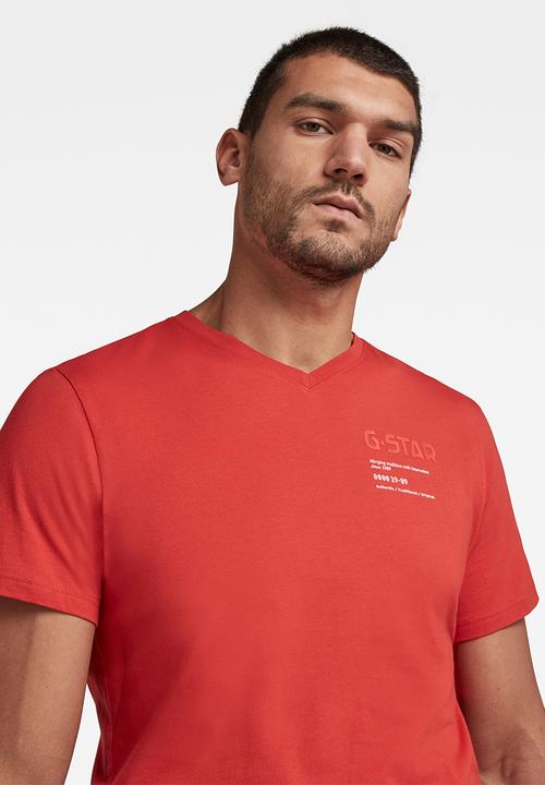 G-STAR - G-star chest graphic v short sleeve tee - dark candy