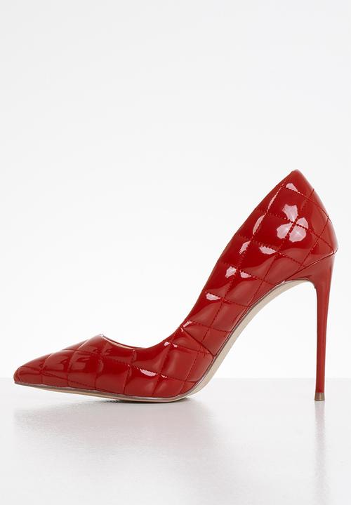 Steve Madden - Vala-q court - red patent