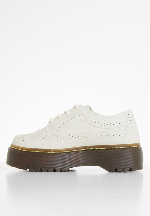 Superbalist - Siya brogue - neutral 