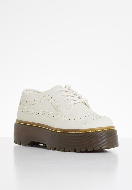 Superbalist - Siya brogue - neutral 