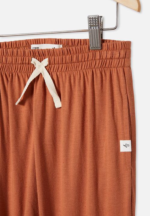 Cotton On - Lennie pant - rust 