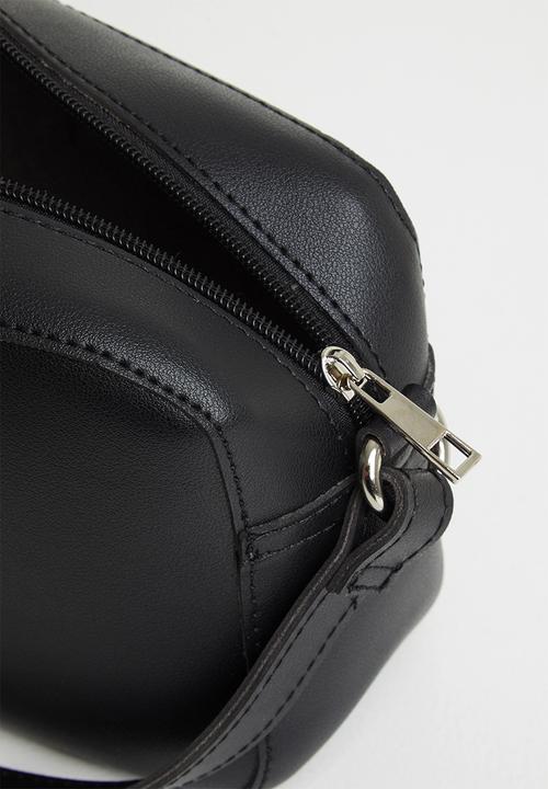 Superbalist - Yasmin crossbody bag - black