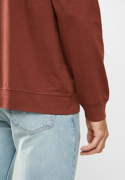 Levi’s® - Long sleeve relaxed crew - burgundy