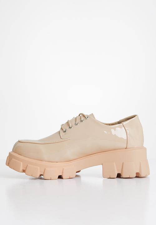 Footwork - Valenti chunky brogue - beige