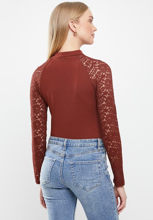 Jacqueline de Yong - Kim long sleeve high neck lace top - rust