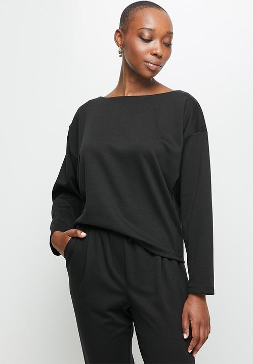edit - Slashneck boxy tee - black