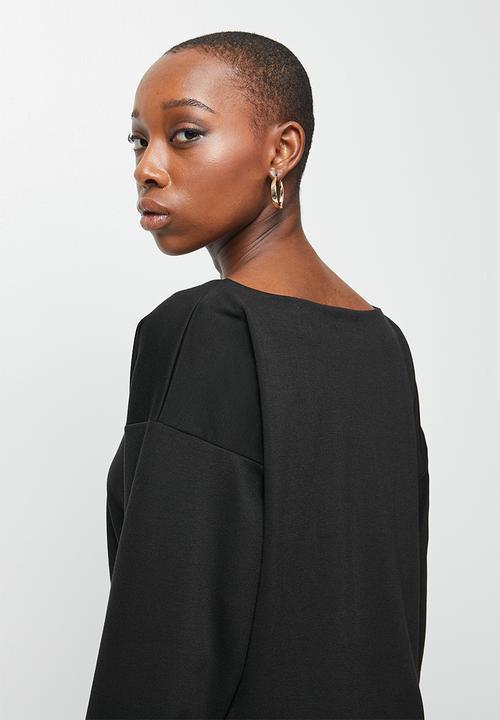 edit - Slashneck boxy tee - black