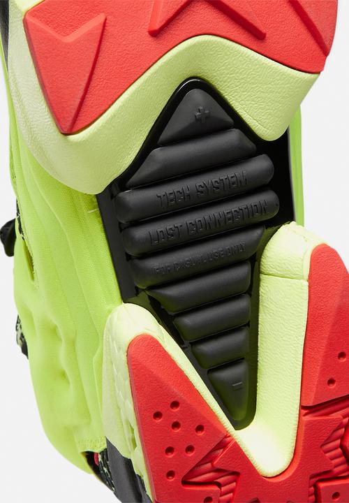 Reebok - Instapump Fury OG - night black/yellow flare/vector red
