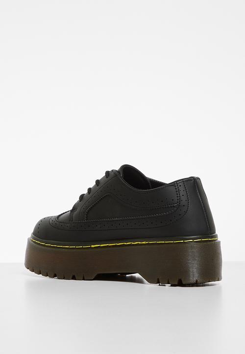Superbalist - Siya brogue - black