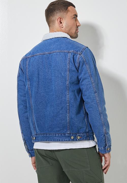 Superbalist - San Fran sherpa lined denim trucker jacket - mid wash blue