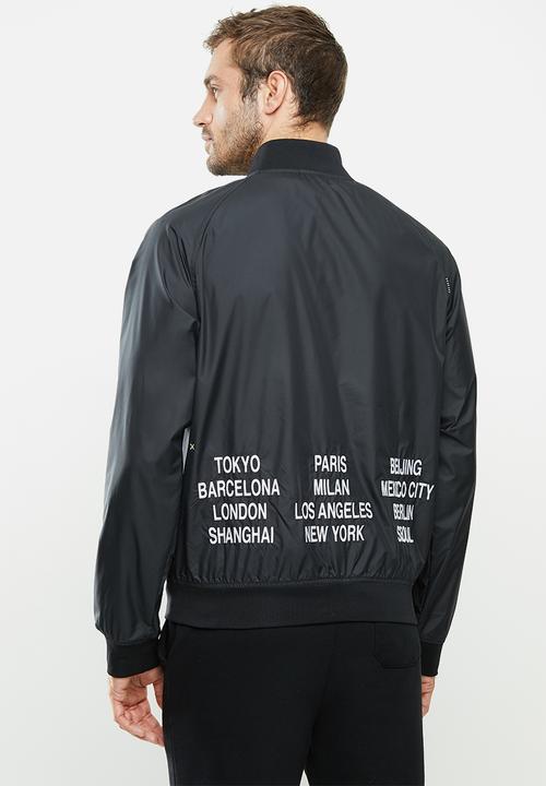 Nike - Nsw wvn jkt wtour - black & white