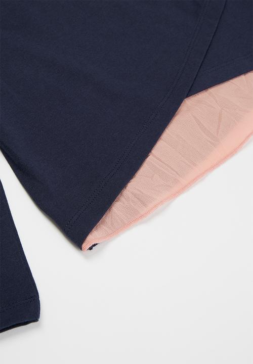 GUESS - Girls guess branded tee - navy