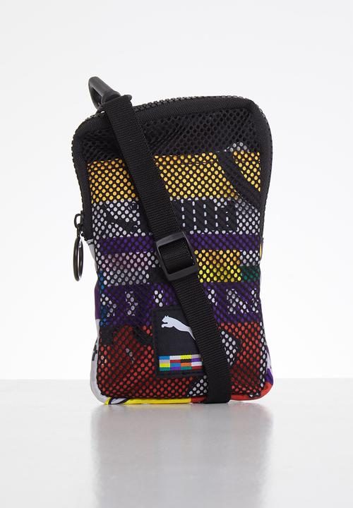 PUMA - Prime street sling pouch - puma black-aop