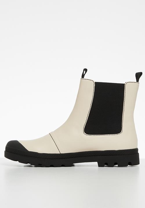 Cotton On - Astrid combat lug sole gusset boot - beige