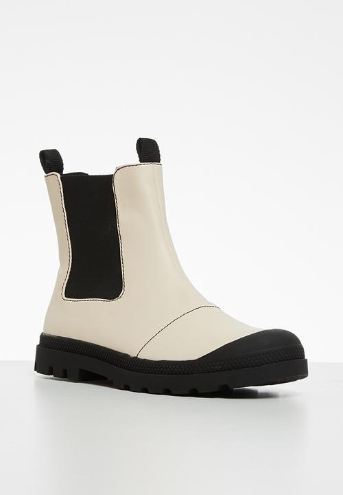 Cotton On - Astrid combat lug sole gusset boot - beige