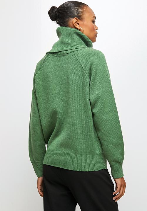 edit - Cabled raglan slouchy jumper - green
