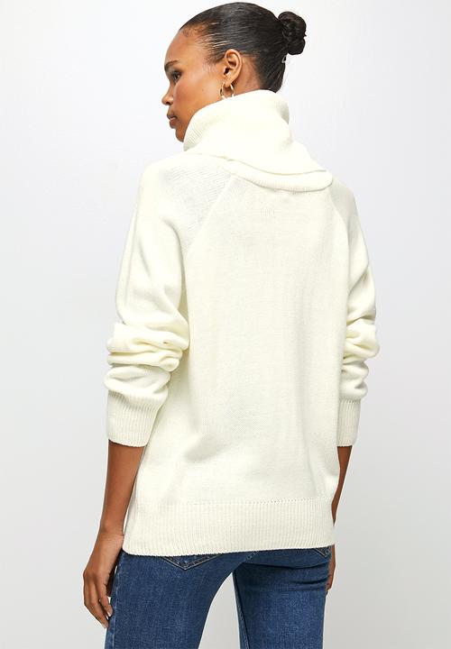 edit - Cabled raglan slouchy jumper - white