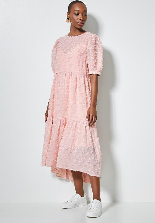 Superbalist - Textured tiered midi dress - pink