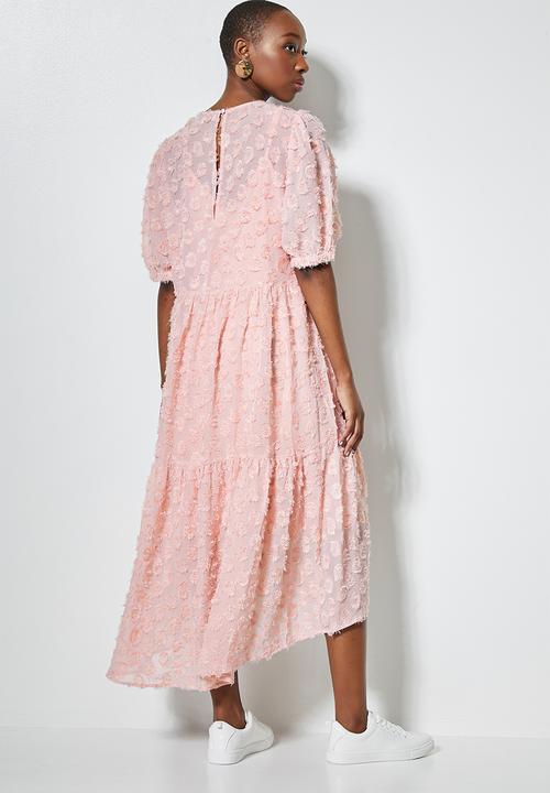 Superbalist - Textured tiered midi dress - pink