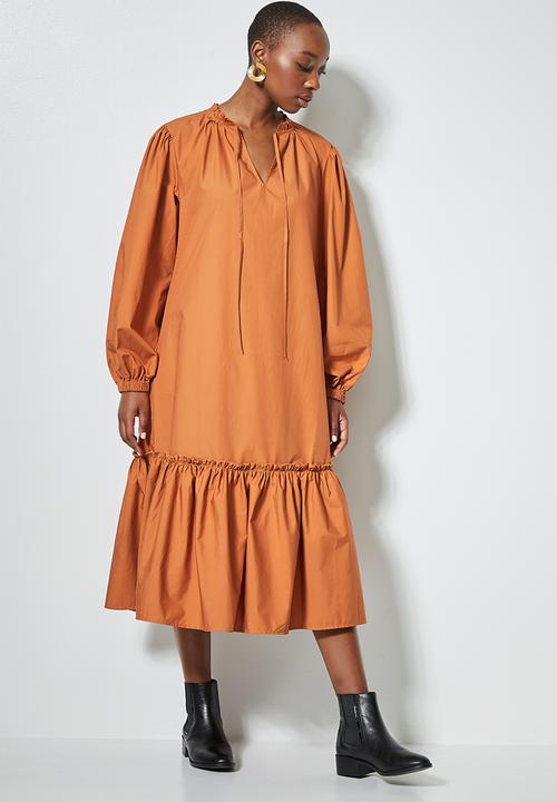 Superbalist - Formal tiered dress with pie crust neckline - tobacco